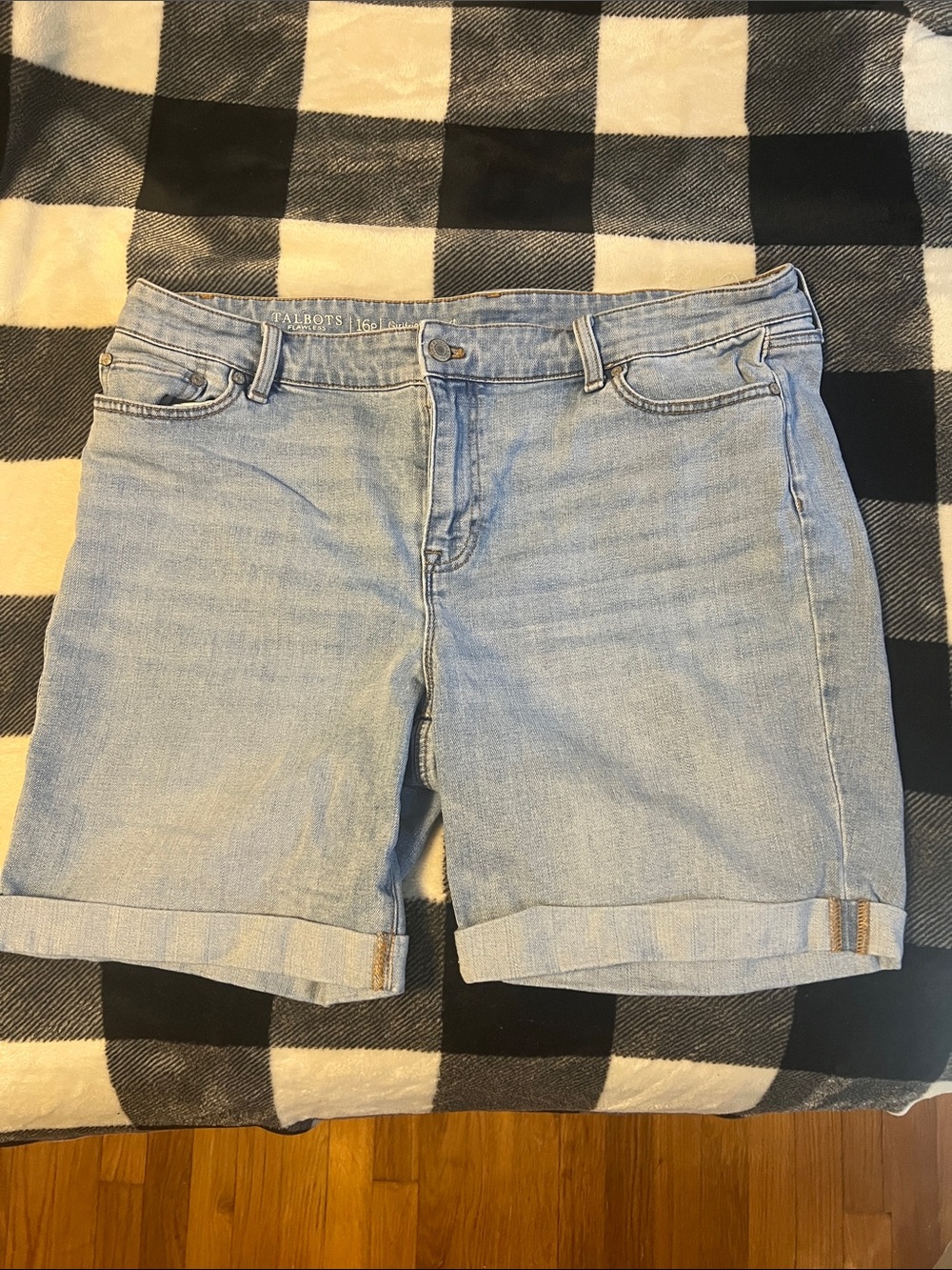 Talbots Light Blue Cuffed Denim Bermuda Shorts size 16p